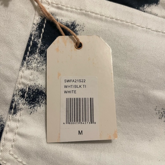 NWT Women’s Shyanne Black and White Tie Dye Print Jean Denim Mini Skirt Size M - Picture 6 of 10